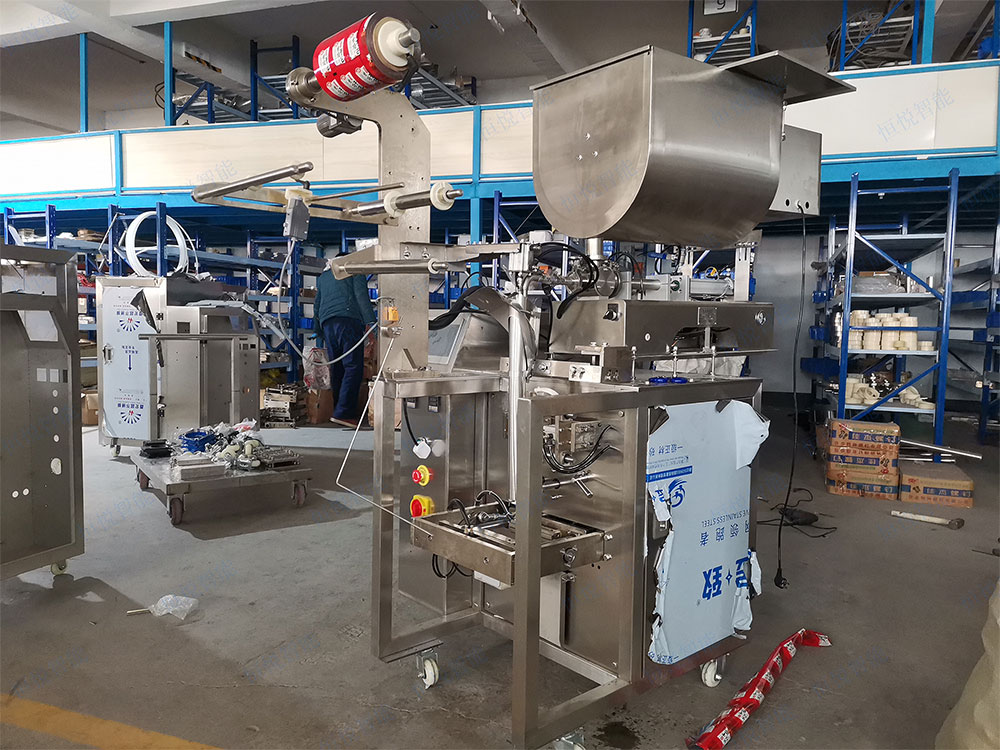 小型醬料午夜视频免费看