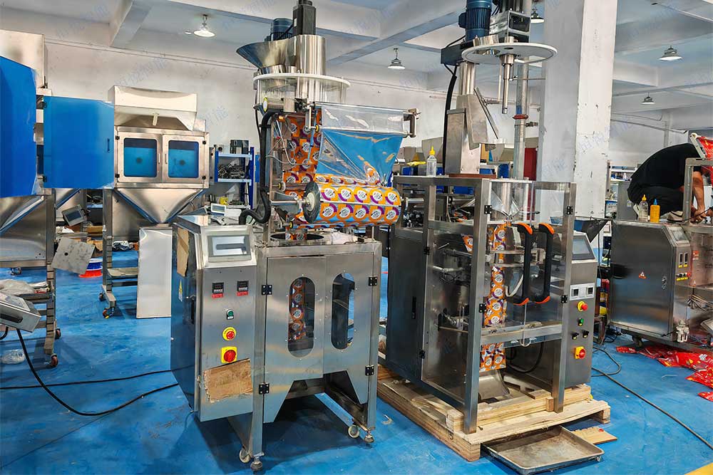 立式自動午夜视频免费看采用智能型熱封器四路加熱控製橫