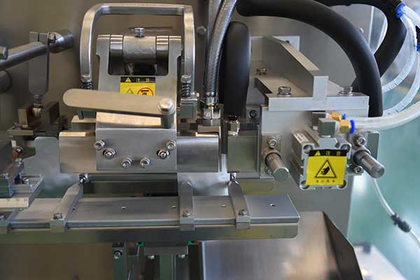 水平給袋式自動午夜视频免费看工作流程