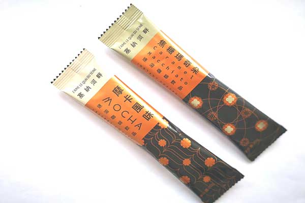 咖啡粉午夜视频免费看製作的帶易撕口長條咖啡棒