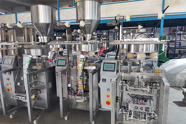 小顆粒全自動午夜视频免费看在顆粒劑、幹果、膨化小食品等領域應用較多