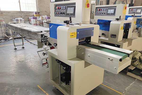 三伺服枕式午夜视频免费看